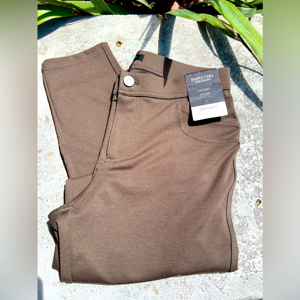 Simply Vera Wang Skinny Mid Rise Slimming Pant Size: Medium Short